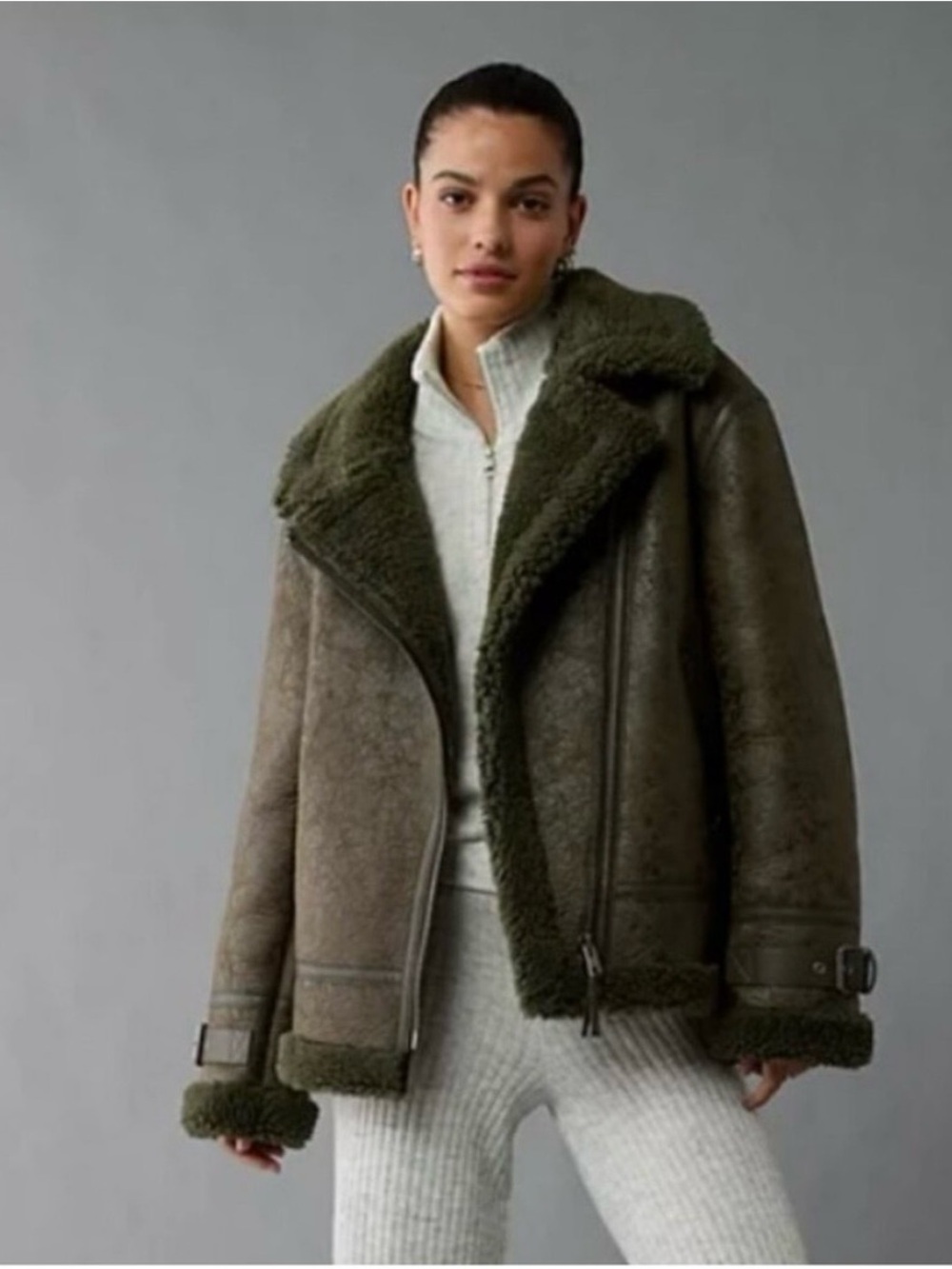 American Eagle NWT size Medium Shearling Oversized Bomber Jacket Olive Green